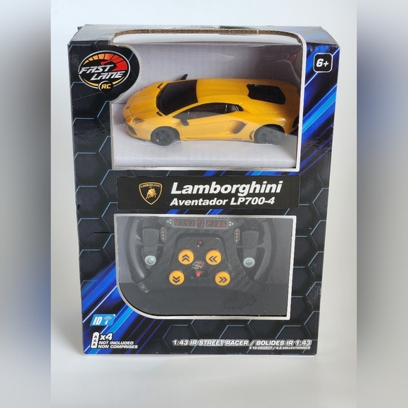 Lamborghini Aventador LP700-4 Toy Car - Picture 1 of 6